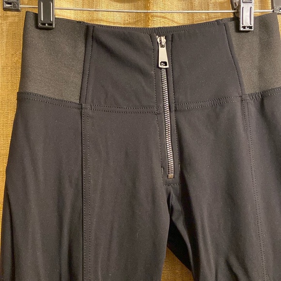 FREDDY ‘WR.UP.’ stretch crop zip up black pants. - Picture 4 of 9